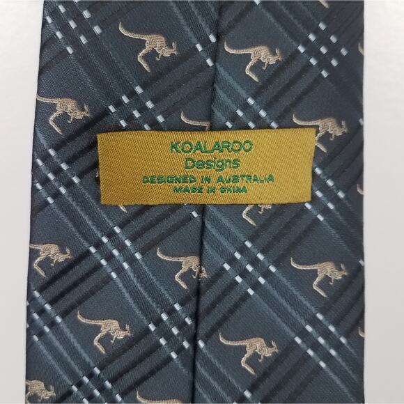 Koalaroo Designs | Kangaroo Print Tie - Picture 3 of 5